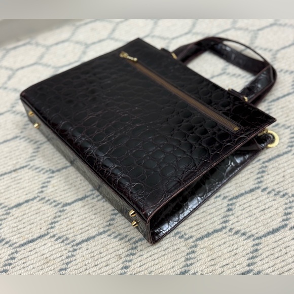 GIANNI VERSACE Vintage 90’s Brown Croc-Embossed Leather W/ Gold Buckle Handbag - Picture 10 of 16
